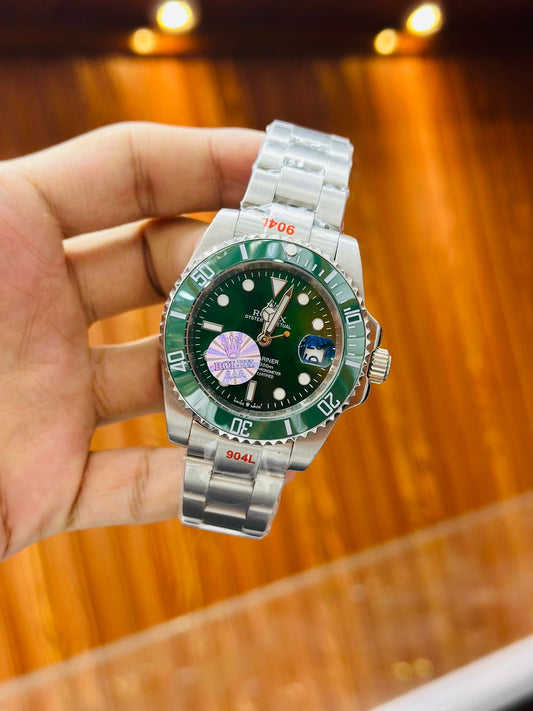 ROLEX SUBMARINE - the perfect timepiece for the adventurous and stylish. Made with AAA quality machine and pure stainless steel,